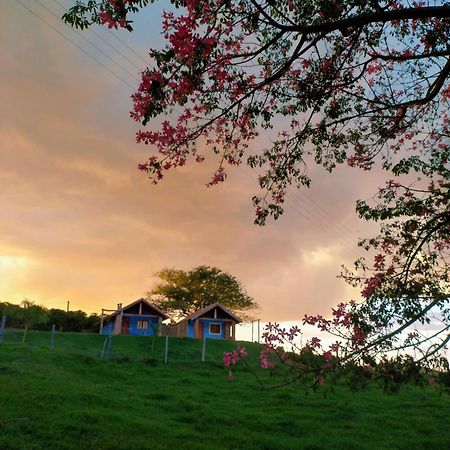 Chales Encantos De Minas Bueno Brandão Eksteriør bilde