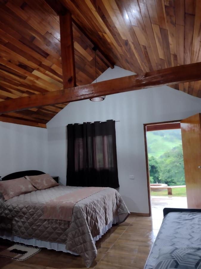 Chales Encantos De Minas Bueno Brandão Eksteriør bilde